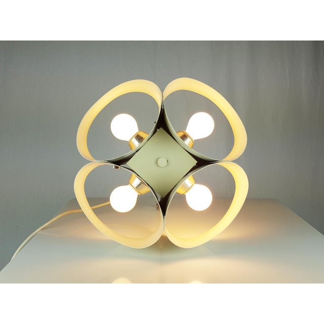 Silver Mid-Century Italian Chrome-Plated and White Painted Metal Table Lamp, 1960s For Sale - Image 8 of 11