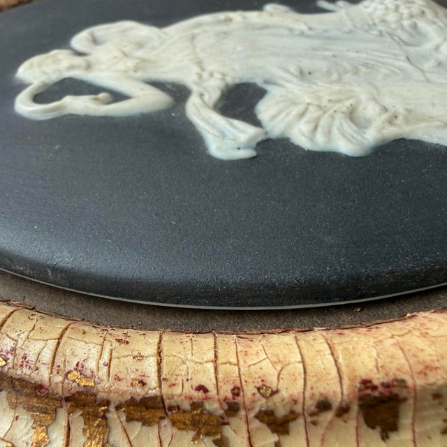 Vintage Limoges France Cameo Pair of Art Plaques Carved Gilt Wood Oval Frames Mid-Century Decor For Sale In New York - Image 6 of 12