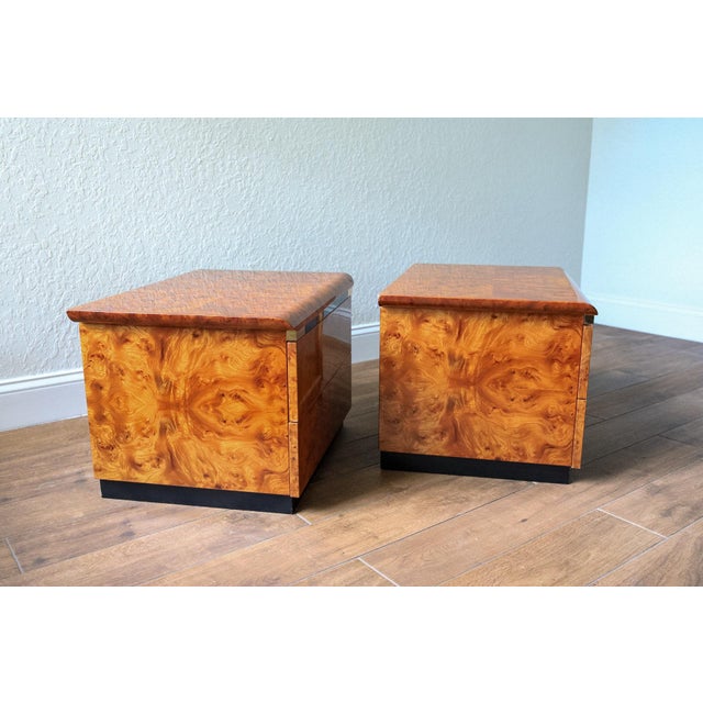 Art Deco 1970’s Italian Burl Wood Two- Drawer Nighstands, a Pair For Sale - Image 3 of 11