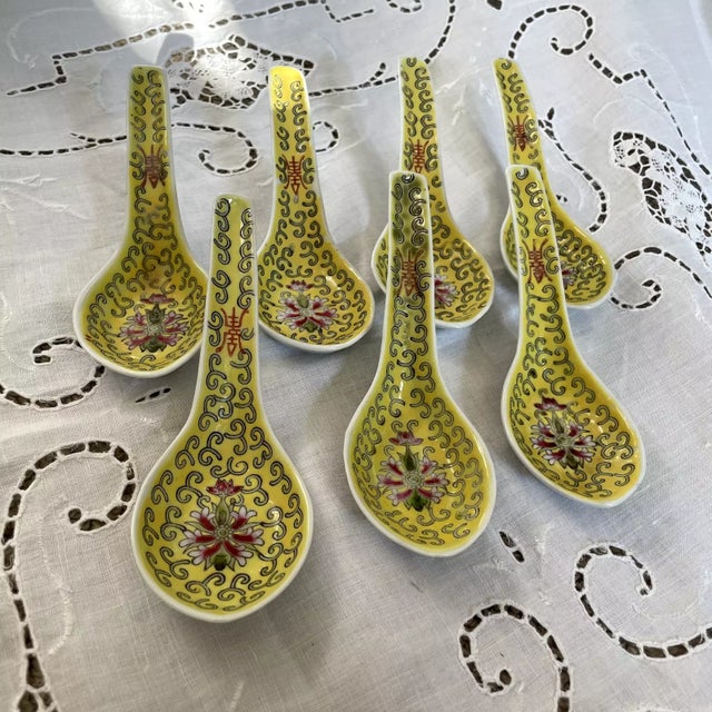 Vintage Chinese Dinner Set- 36 Pieces For Sale - Image 10 of 12