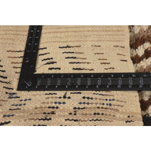 Textile Vintage Azilal Moroccan Rug, 02'04 X 06'02 For Sale - Image 7 of 10