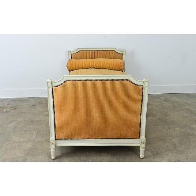 French 19th Century Louis XVI Style Painted and Upholstered Daybed For Sale - Image 10 of 15