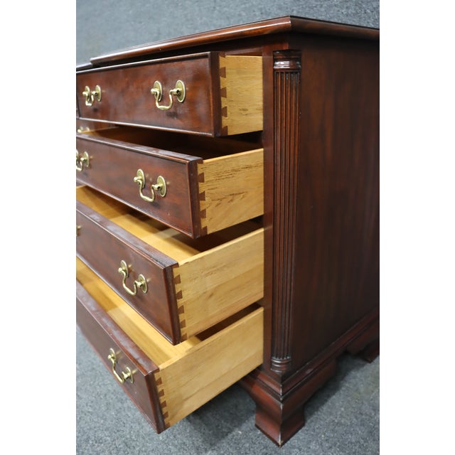 Henkel-Harris Georgian Style Mahogany Four-Drawer Chests, Pair, 2000 For Sale - Image 15 of 15
