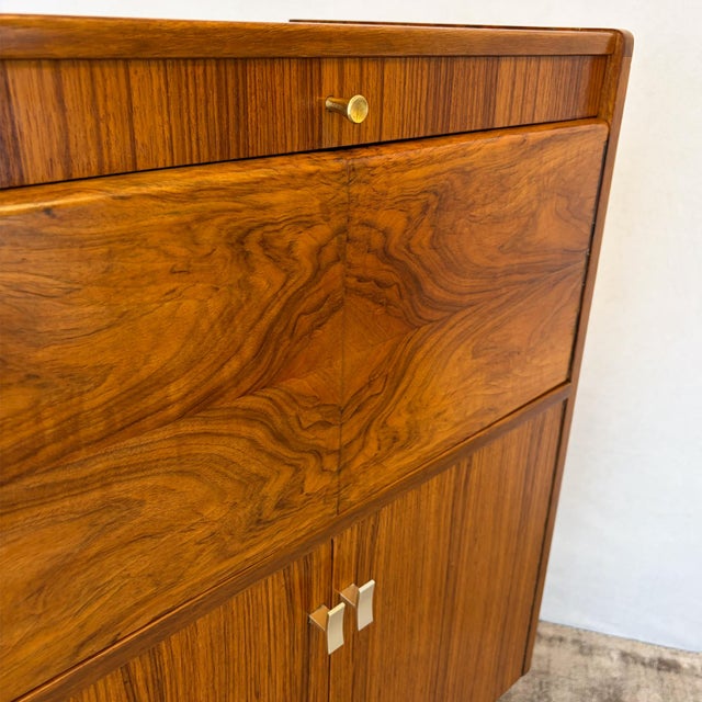 Brown Metamorphic Walnut Cocktail Cabinet from Cox & Cox Ltd., 1950s For Sale - Image 8 of 17