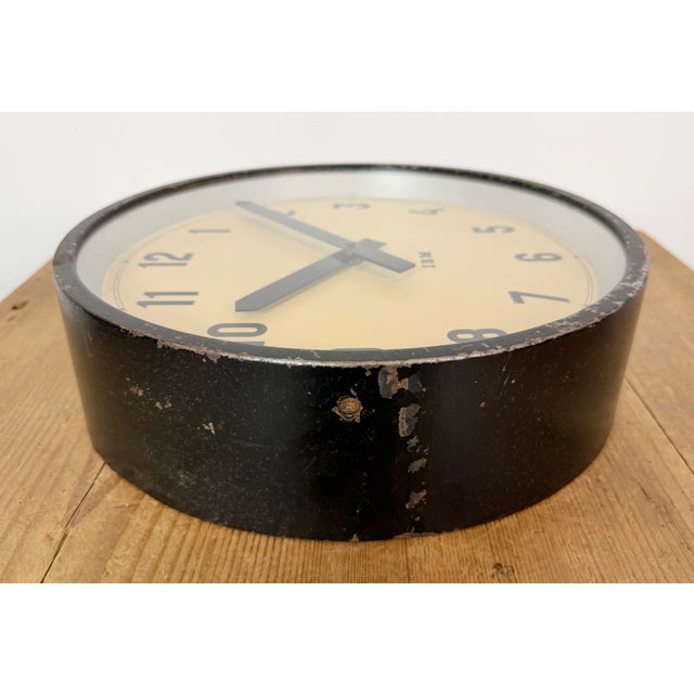 Industrial Black Factory Wall Clock from IBM, 1950s For Sale - Image 14 of 17