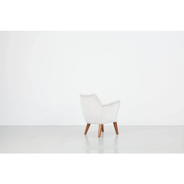 Cassina Set of Velvet & Walnut Armchairs by Gio Ponti for Cassina, 1950s For Sale - Image 4 of 18