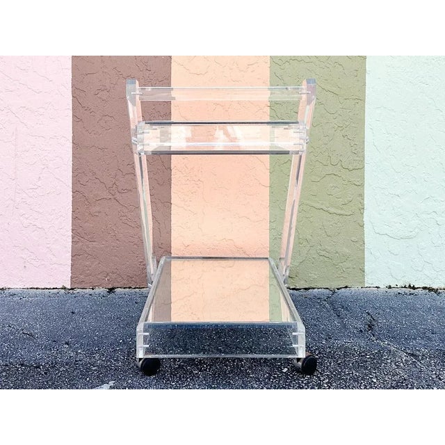 Transparent 1960s Mid-Century Modern Mirrored Lucite Bar Cart For Sale - Image 8 of 12