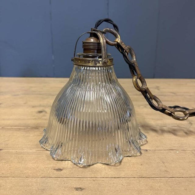 Small Pressed Glass Pendant Lamp with Chain and Ceiling Rose from Holophane, 1930s For Sale - Image 18 of 18