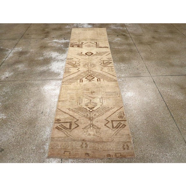 Galerie Shabab Collection Mid-20th Century Turkish Anatolian Runner For Sale - Image 4 of 10