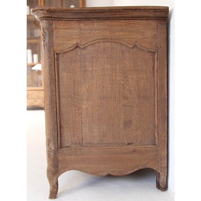 18th Century Liège Baroque Curved Chest of Drawers For Sale - Image 15 of 18