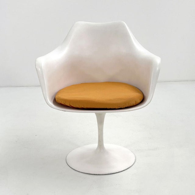 Taupe Swivel Tulip Dining Chair by Eero Saarinen for Knoll, 1960s For Sale - Image 17 of 17