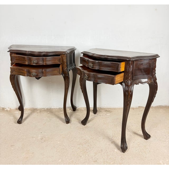 Wood French Louis XV Style Bombe Nightstands with Two Drawers, 1930, Set of 2 For Sale - Image 7 of 12