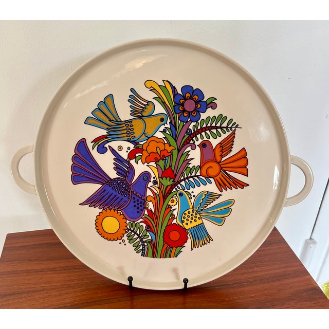 Round tray from the iconic Acapulco collection, created in 1967 by designer Christine Reuter for Villeroy & Boch. Its...