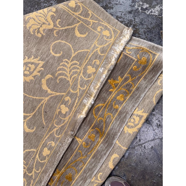 Late 20th Century 9ft X 12ft Floral Vine Pattern Wool + Silk Area Rug For Sale - Image 5 of 12