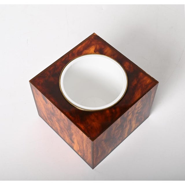 1970s Mid-Century Italian Square Acrylic Glass Ice Bucket with Tortoise Shell Effect by Christian Dior, 1970s For Sale - Image 5 of 18