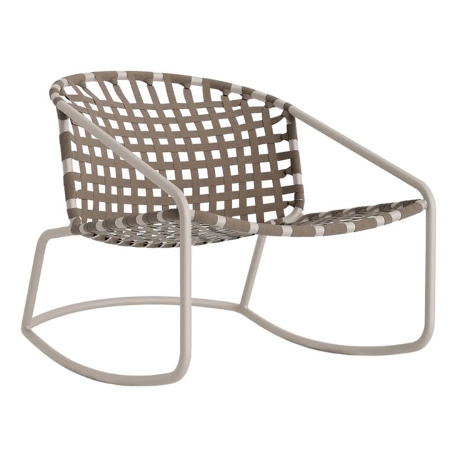Brown Jordan Kantan Aluminum Suncloth Motion Lounge Chair, Dove frame with Mica fabric For Sale