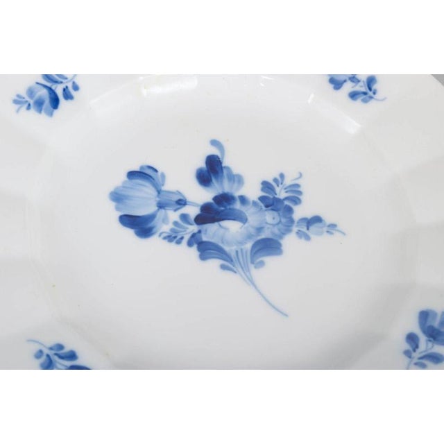 Vintage Porcelain Dinner Plates from Royal Copenhagen, 1990s, Set of 4 For Sale - Image 3 of 5