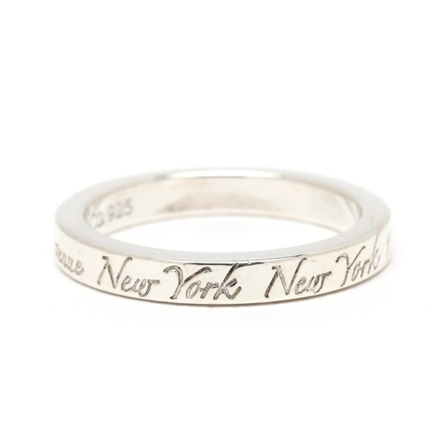 Modern Tiffany & Co New York Engraved Band Ring, Sterling Silver, Ring Size 5.75 For Sale - Image 3 of 7