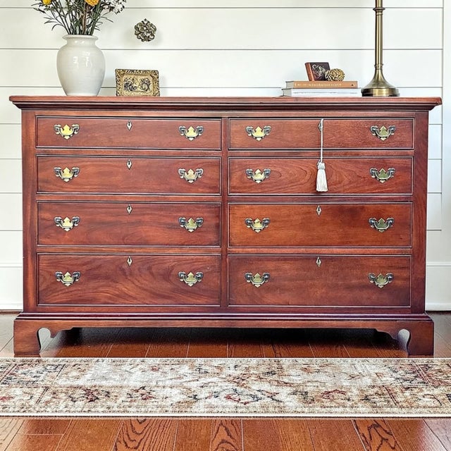 Chippendale Vintage Craftique Solid Mahogany Double Dresser | Chippendale Dresser For Sale - Image 3 of 11