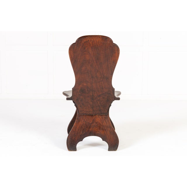 Antique English Hall Chairs, 1700s, Set of 2 For Sale - Image 9 of 10