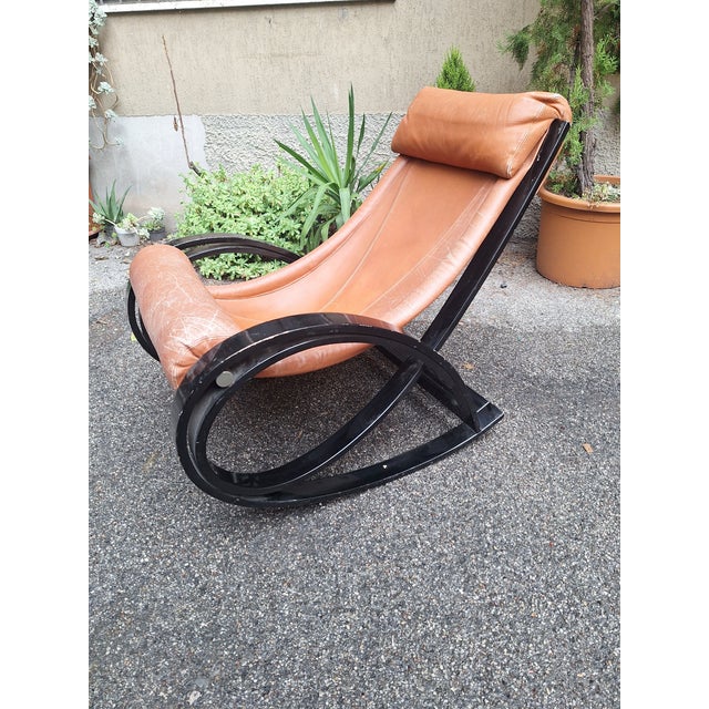 Mid-Century Modern Burgundy Leather Mod. Sgarsul Rocking Chair by Gae Aulenti for Poltronova, 1970s For Sale - Image 3 of 7
