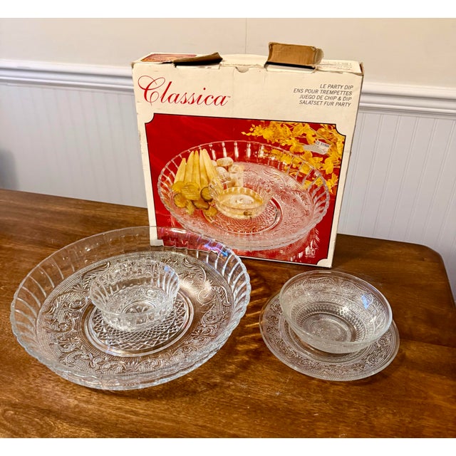 Kig Fleur De Lis Classica Party Dip Set and Serving Bowl With Plate For Sale - Image 10 of 12