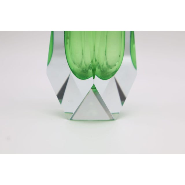 Mid-Century Modern Murano Sommerso Faceted Vase by Alessandro Mandruzzato for Cavagnis, 1970 For Sale - Image 3 of 6