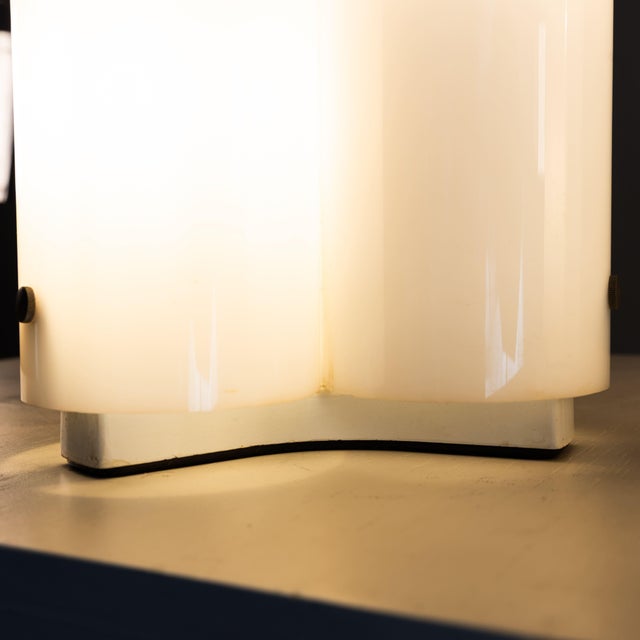 1970s Mezzachimera Lamps by Vico Magistretti for Artemide, 1969, Set of 2 For Sale - Image 5 of 11