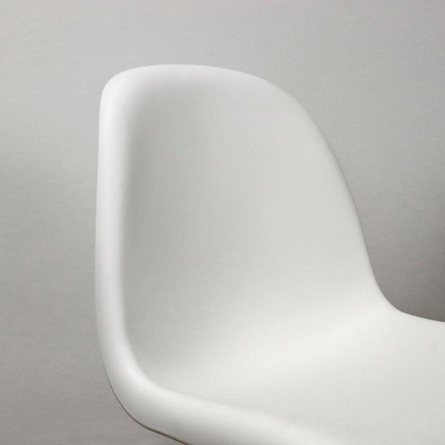 Vitra Chairs in Plastic attributed to Verner Panton for Vitra, 1980s For Sale - Image 4 of 11