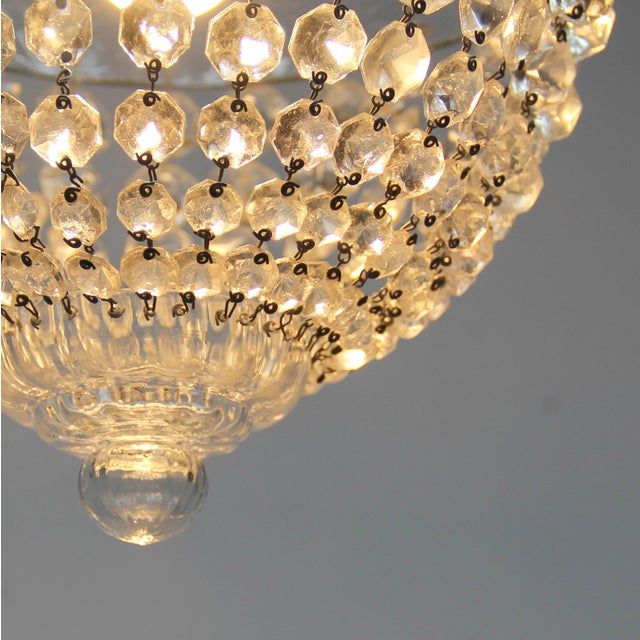 Vintage Crystal Chandelier, 1940s, in Very Good conditions. Designed 1920 to 1949 Up to 250V (Europe/UK Standard).The...