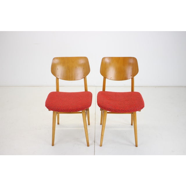 Made in Czechoslovakia. Made of beech wood, fabric. Good, original condition. Seat height 46 cm.