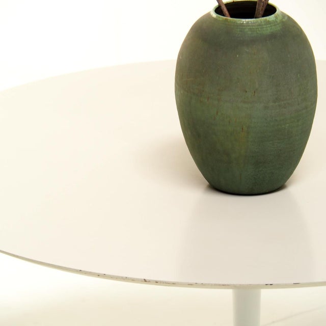 DF2000 Series Pedestal Dining Table by Raymond Loewy for Doubinski Frères, 1960s For Sale - Image 11 of 13