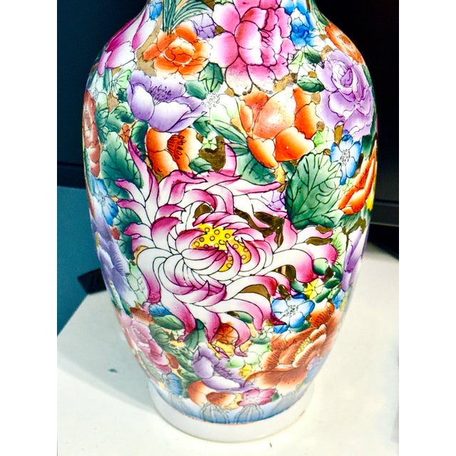 Chinoiserie 1930's Large Famille Rose Chinese Millefleurs Vase - 16 Inches For Sale - Image 3 of 11
