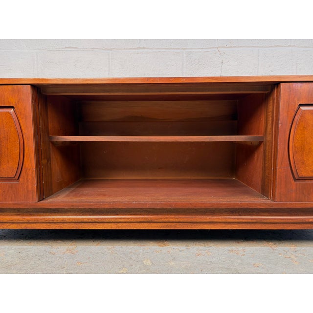 Mid 20th Century Walnut and Burl Credenza by Young Manufacturing For Sale - Image 9 of 15