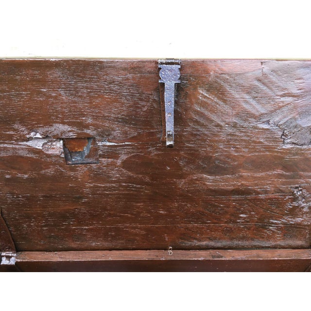 17th Century Spanish Baroque Savoy Hand Carved Chest Trunk For Sale In Miami - Image 6 of 13