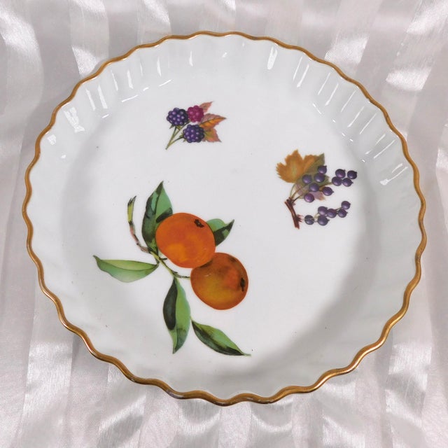 Traditional 1960s Royal Worcester Fluted Tart Pan For Sale - Image 3 of 5