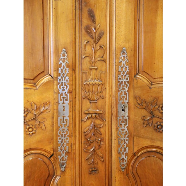 18th Century French Louis XV Carved Walnut Wedding Armoire From Provence For Sale - Image 14 of 18