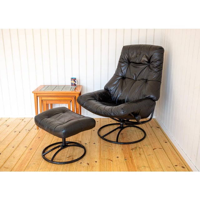 Mid-Century Norwegian Black Leather Stressless Lounge Chair and Ottoman Set from Ekornes, 1980s, Set of 2 For Sale - Image 14 of 18
