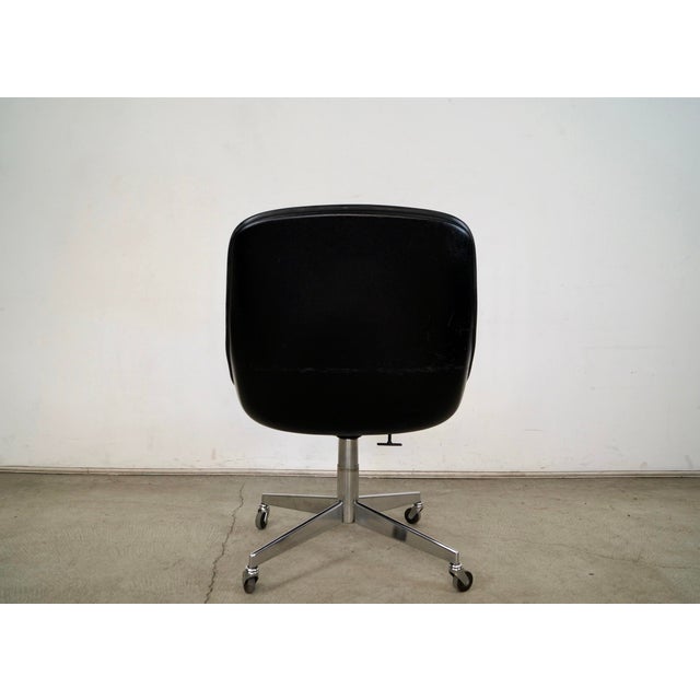 1970’s Mid-Century Modern Knoll Style Office Desk Chair For Sale In Los Angeles - Image 6 of 12