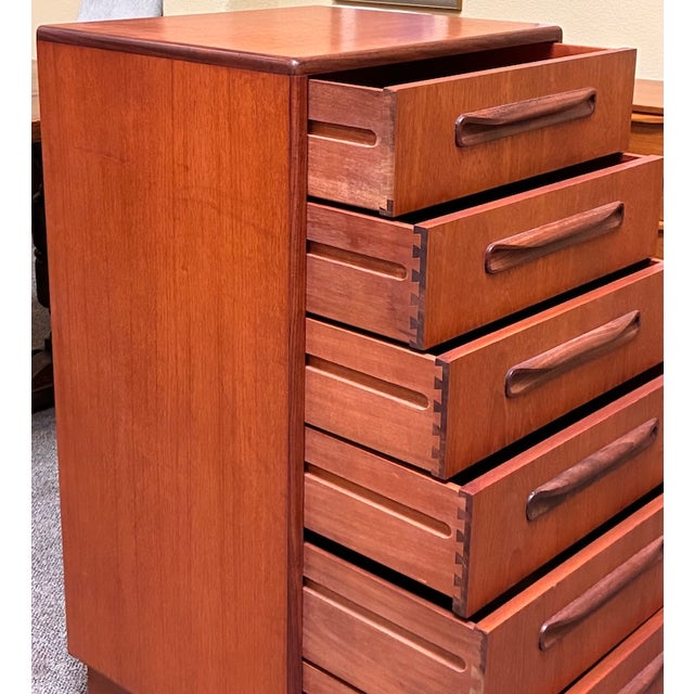 Mid 20th Century Mid Century Modern Teak "Fresco" Chest of Drawers by G-Plan Furniture, Uk c.1960 For Sale - Image 5 of 6