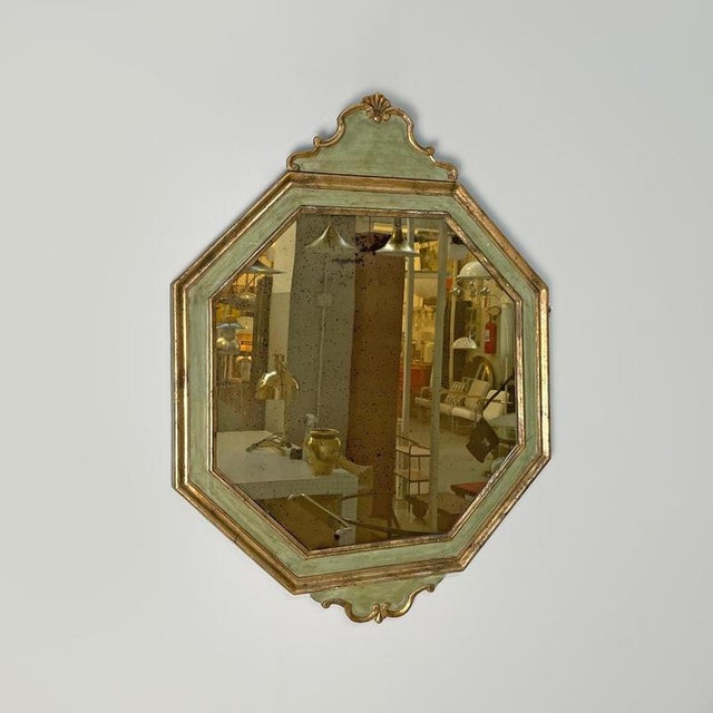 Antique Italian Octagonal Wall Mirror in Green Wood with Golden Profiles, 1700s For Sale - Image 6 of 18