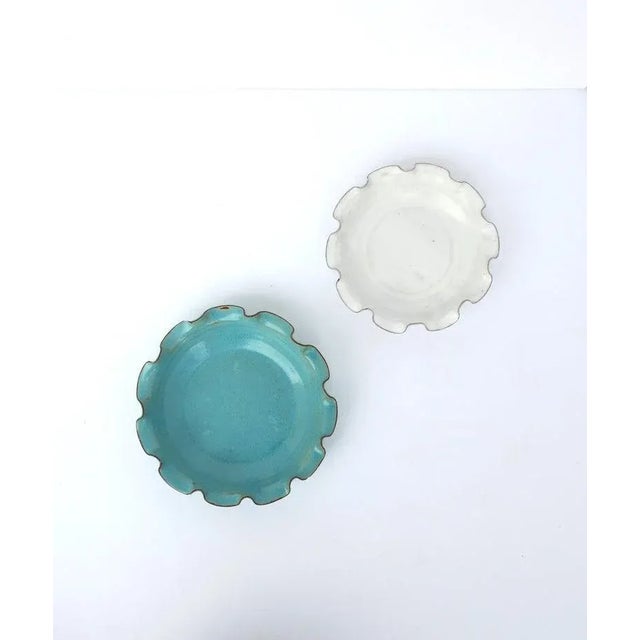 Ceramic White Pottery Bowl with Ruffled Edge For Sale - Image 7 of 13