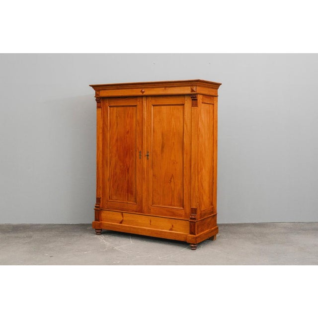 19th Century Gründerzeit Wardrobe in Pine For Sale - Image 4 of 18