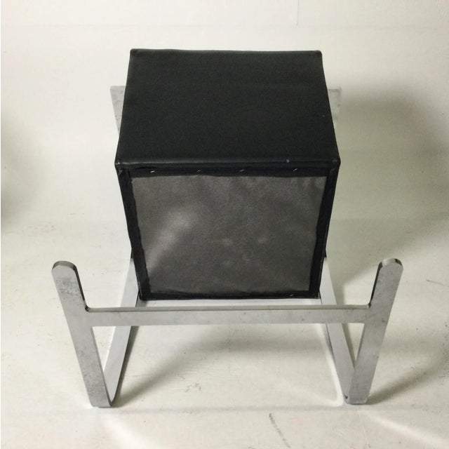 Mid-Century Modern Pair of Mies Van Der Rohe Brno Style Flat Bar Chair in Black Leather, 1990s For Sale - Image 3 of 10