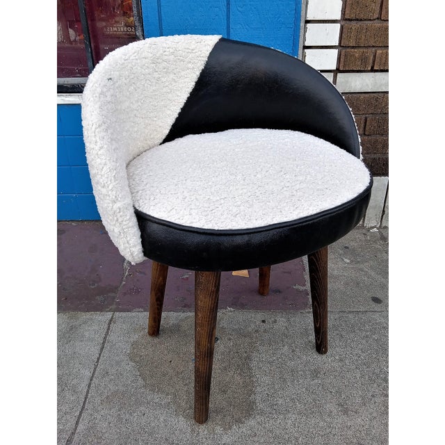 Austin Lounge Chair For Sale - Image 4 of 8
