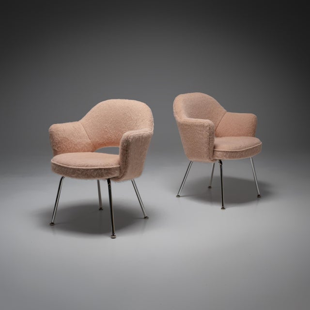Model 71 Dining Chair in Pink by Eero Saarinen for Knoll, 1980s, Set of 2 For Sale - Image 13 of 13