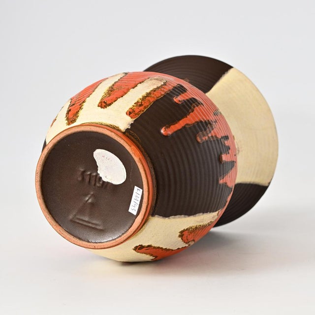 Beige Art Deco Uranium Glaze Vase from Carstens, 1930s For Sale - Image 8 of 13