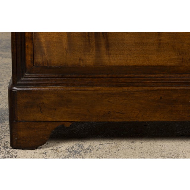 19th Century French Louis Philippe Walnut Chest of Drawers For Sale In New York - Image 6 of 18