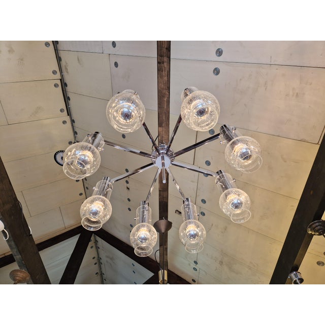 Large Chandelier Light in Chromed Metal and Transparent Blown Bubbled Glass, 1970s For Sale - Image 3 of 10
