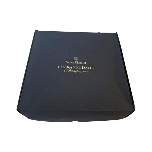La Grande Dame Champagne Glasses by Veuve Clicquot, 2000, Set of 2 For Sale - Image 8 of 8